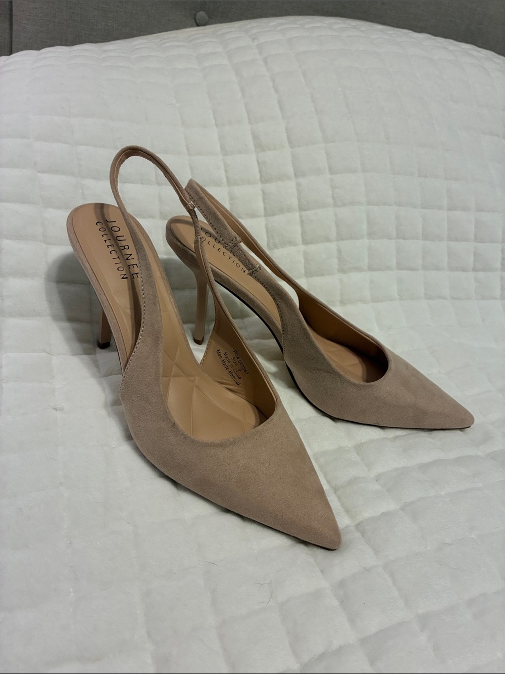 Journee Collection Taupe Pointed-Toe Faux Suede Slingback Heels. Size 9.